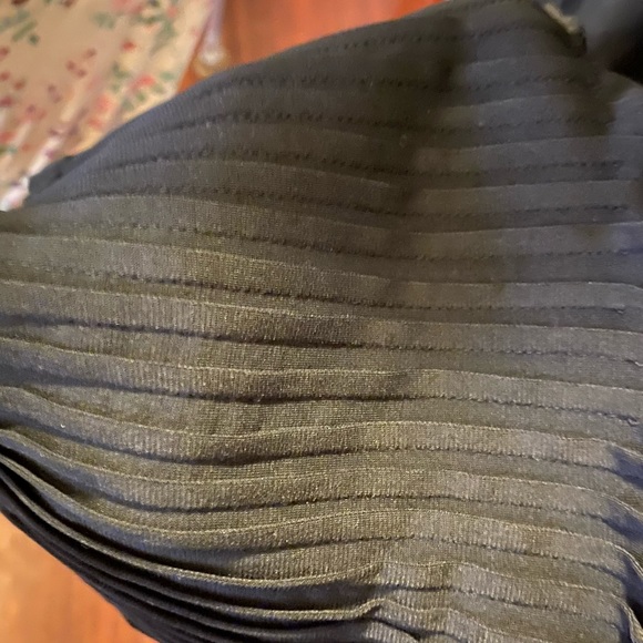 NWT Chico’s Knit Top with Banded Waist. Size 3/XL - Picture 4 of 4